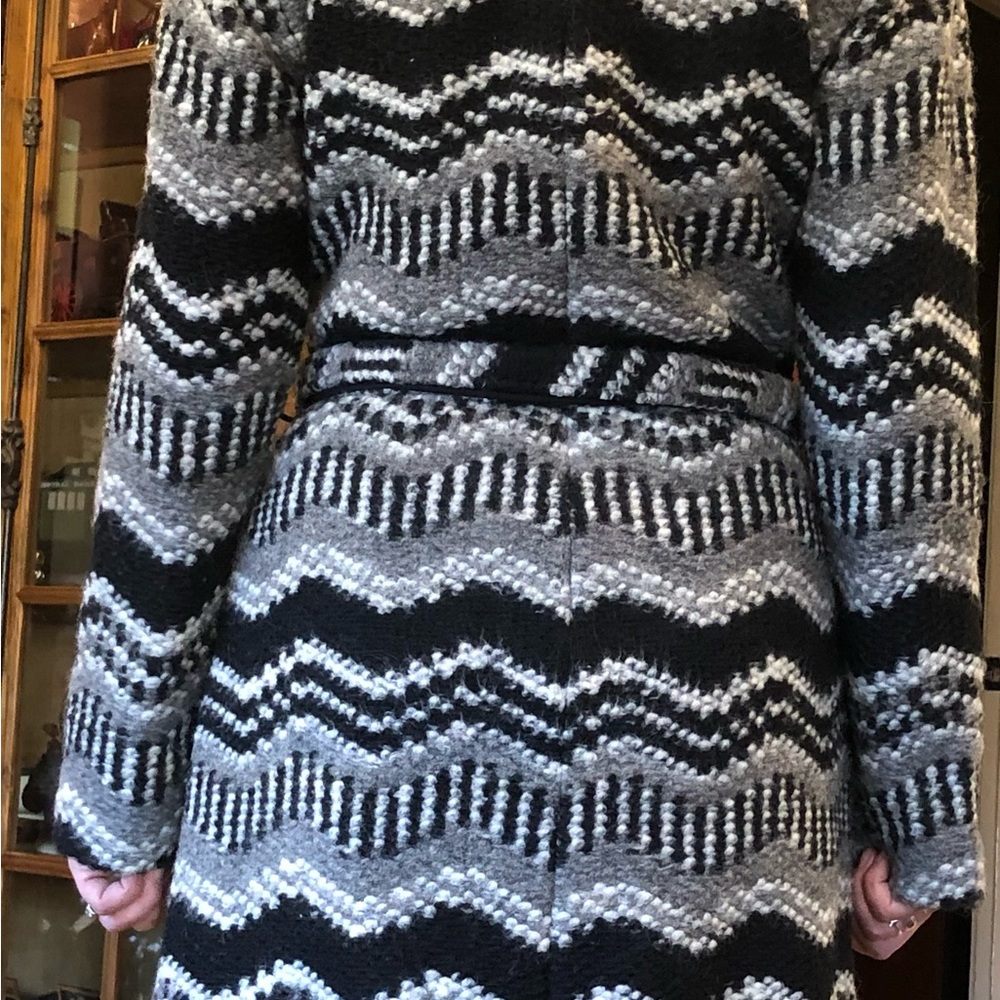 Coat - Picture 5 of 8